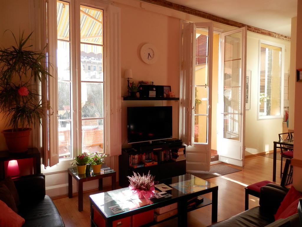 Barcelona Central Garden Hostal ภายนอก รูปภาพ