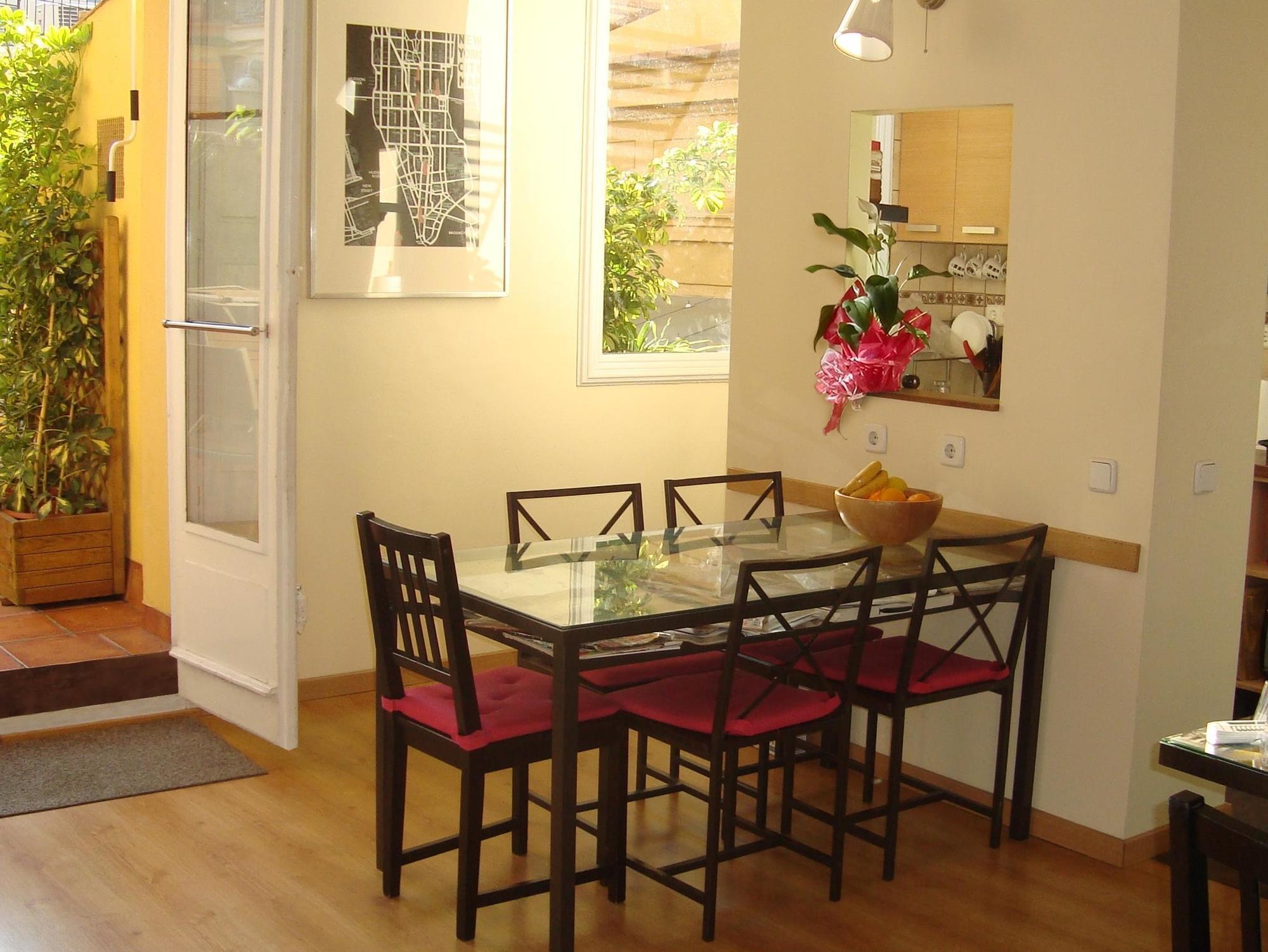 Barcelona Central Garden Hostal ภายนอก รูปภาพ