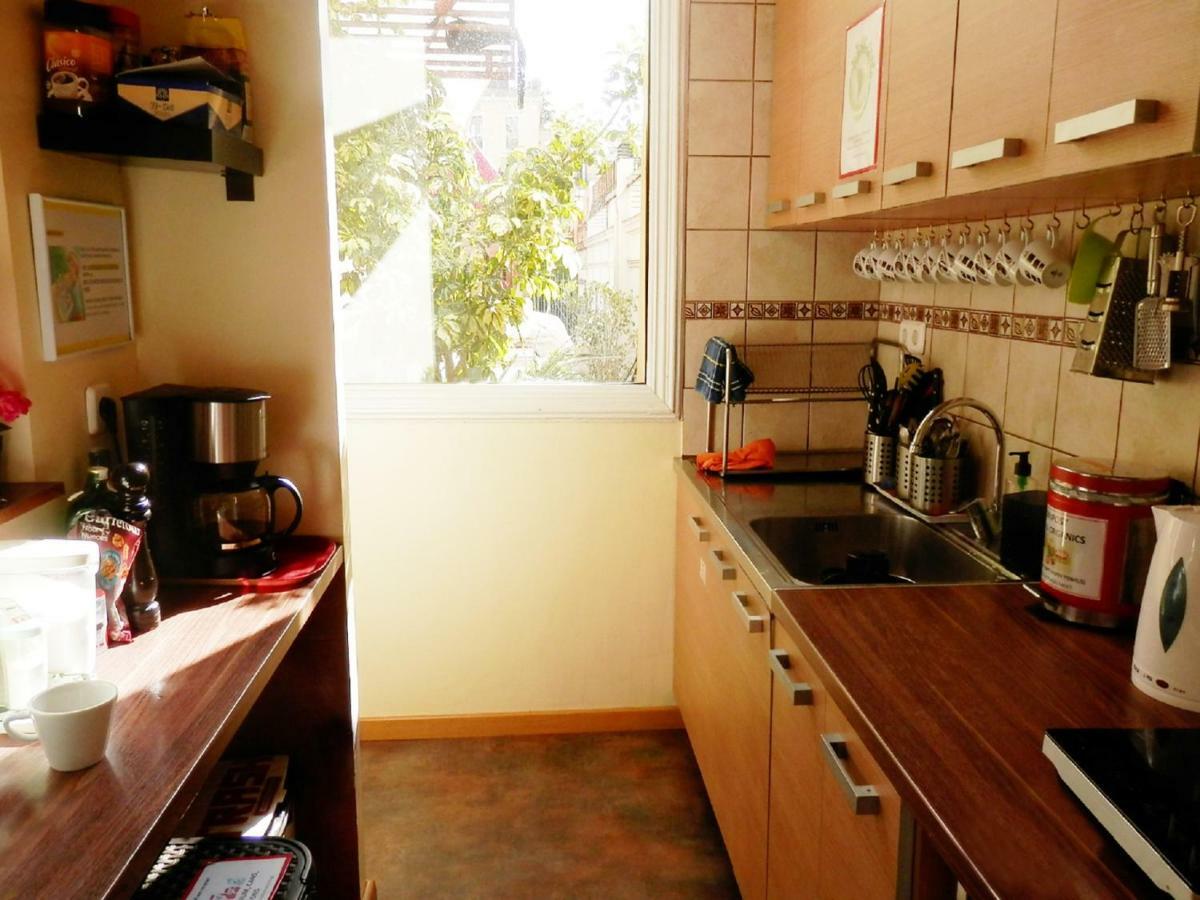 Barcelona Central Garden Hostal ภายนอก รูปภาพ